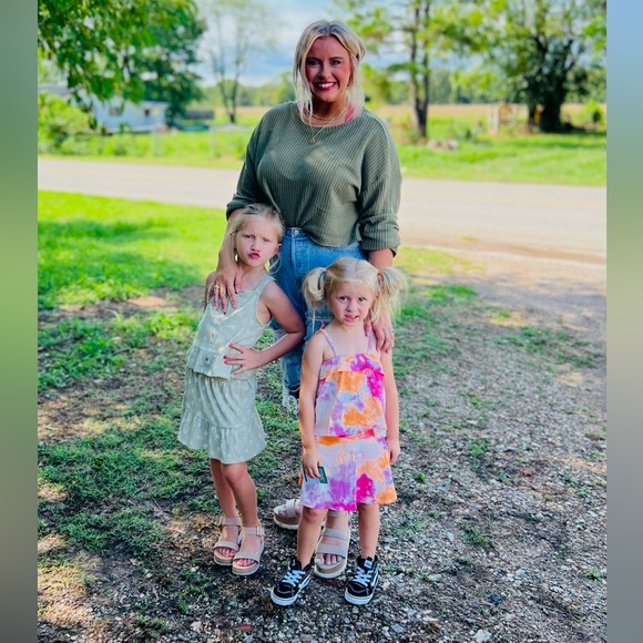 Meet your Posher, Payton - Picture 4 of 4